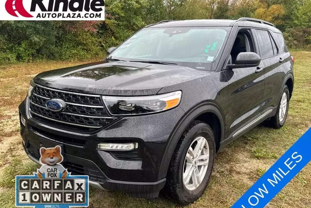 2024 Ford Explorer XLT photo 1