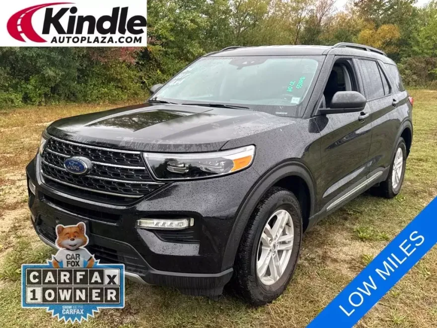 2024 Ford Explorer XLT photo 1