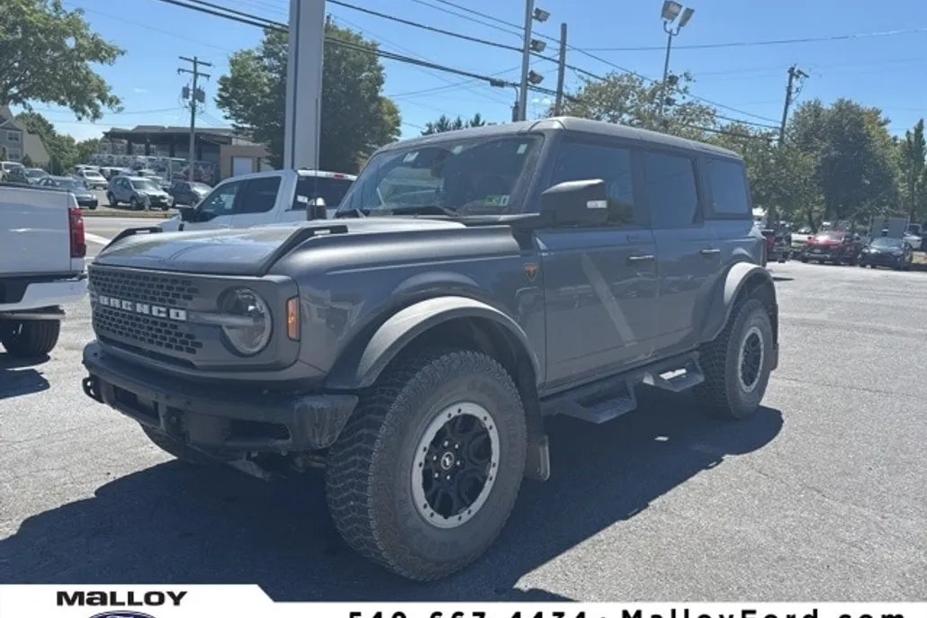 2023 Ford Bronco Badlands photo 1