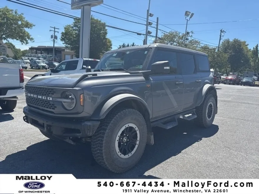 2023 Ford Bronco Badlands photo 1