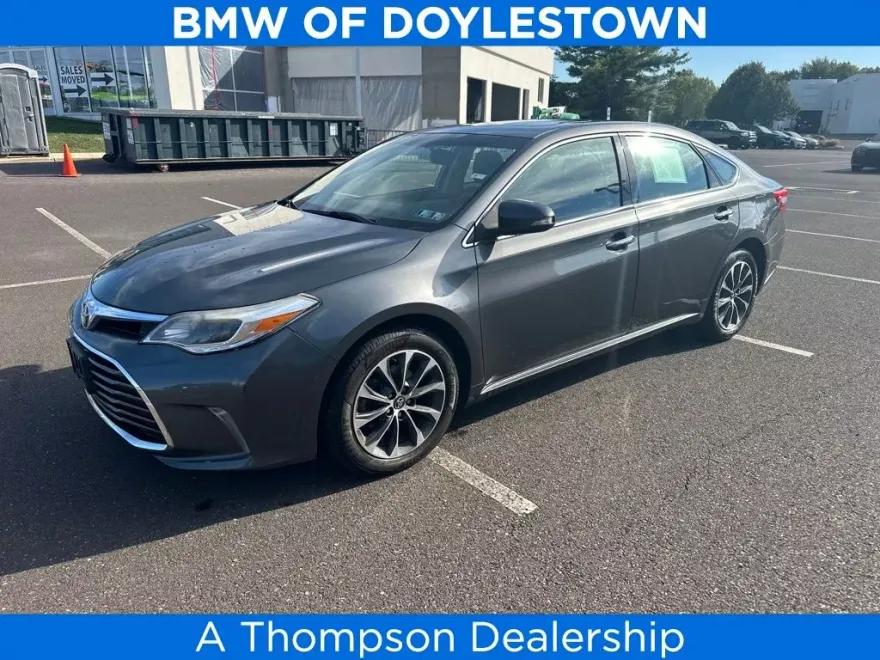 2016 Toyota Avalon XLE Premium photo 1