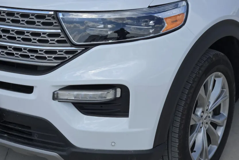 2024 Ford Explorer Limited photo 1