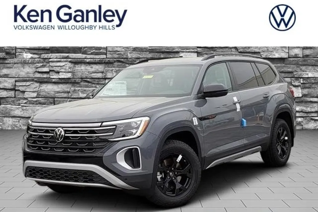 2025 Volkswagen Atlas Peak Edition SE photo 1
