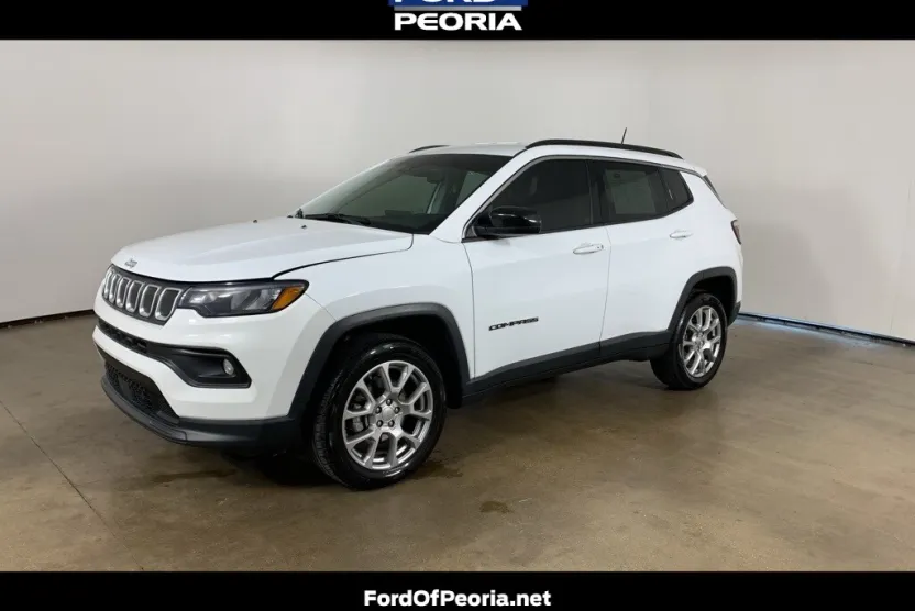 2022 Jeep Compass Latitude Lux photo 1