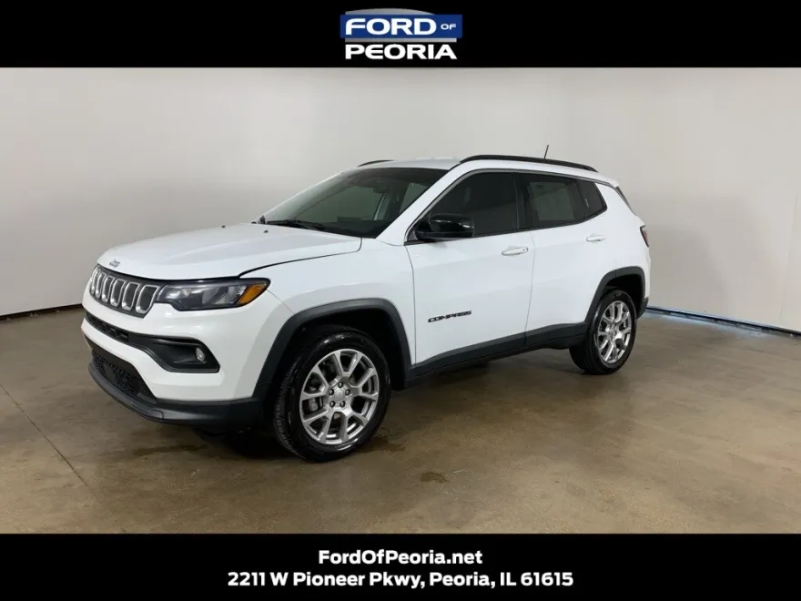 2022 Jeep Compass Latitude Lux photo 1