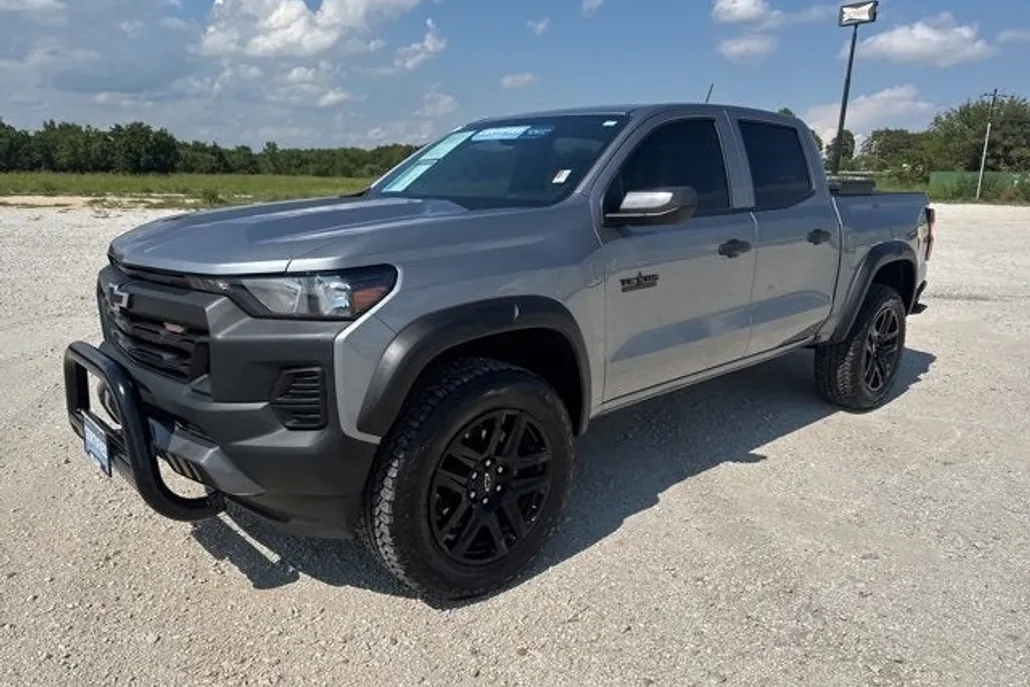 2025 Chevrolet Colorado Trail Boss photo 1