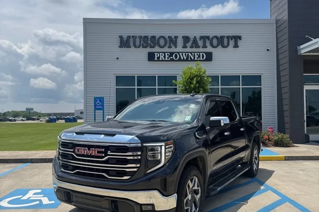 2022 Gmc Sierra 1500 SLT photo 1