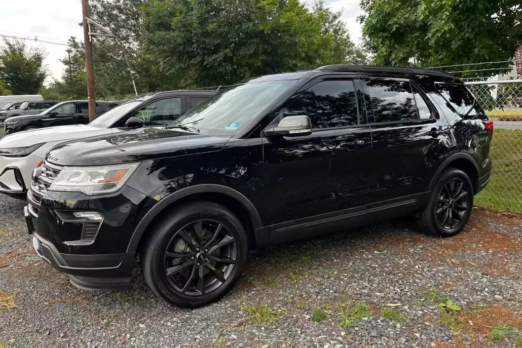 2018 Ford Explorer XLT photo 1
