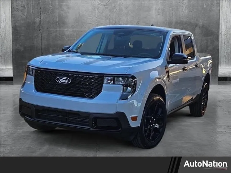 2025 Ford Maverick XLT photo 1