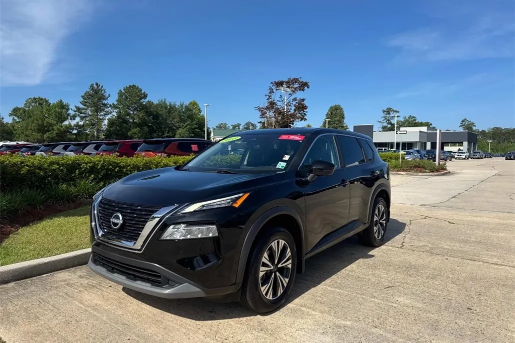 2023 Nissan Rogue SV photo 1