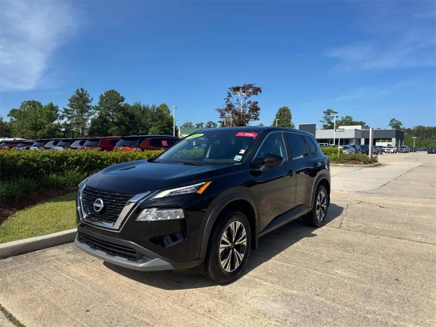 2023 Nissan Rogue SV photo 1