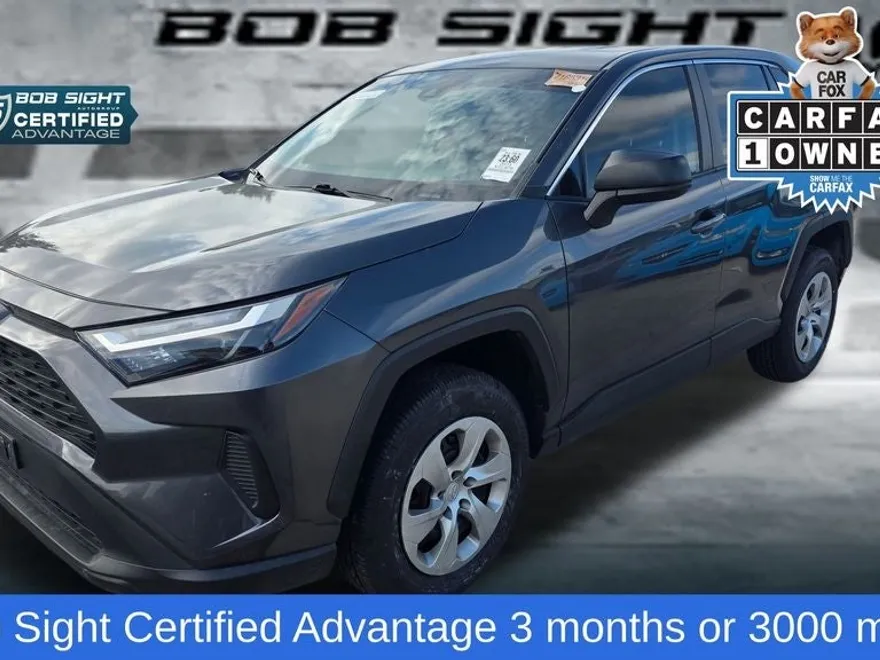 2023 Toyota RAV4 LE photo 1
