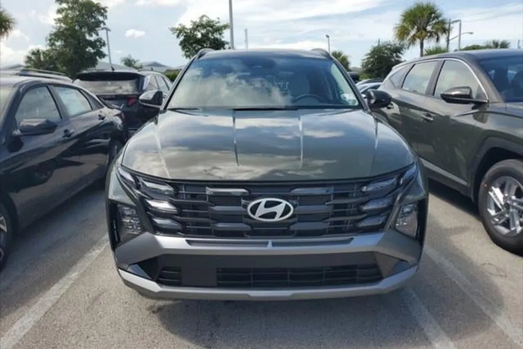 2025 Hyundai Tucson SEL photo 1