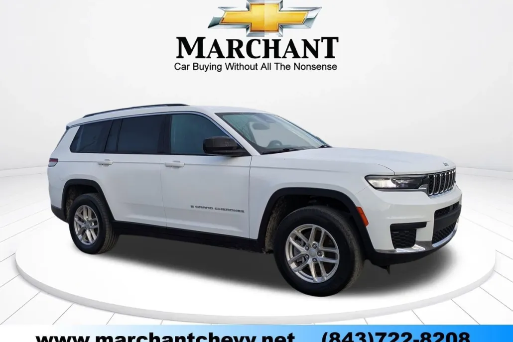 2023 Jeep Grand Cherokee Laredo photo 1