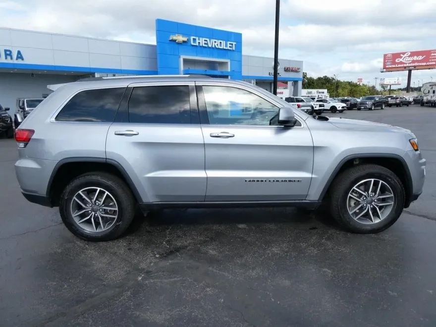 2020 Jeep Grand Cherokee Laredo E photo 1