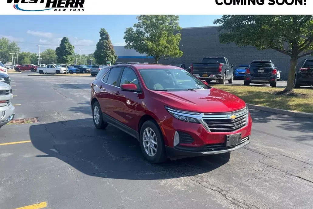 2023 Chevrolet Equinox LT photo 1
