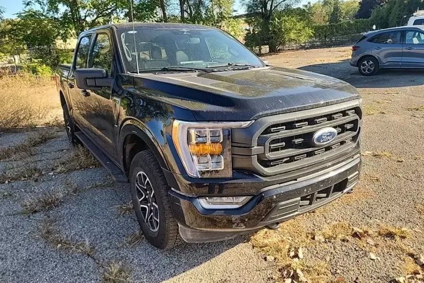 2023 Ford F-150 XLT photo 1