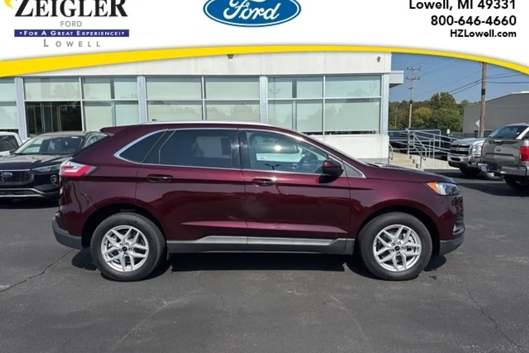 2024 Ford Edge SEL photo 1