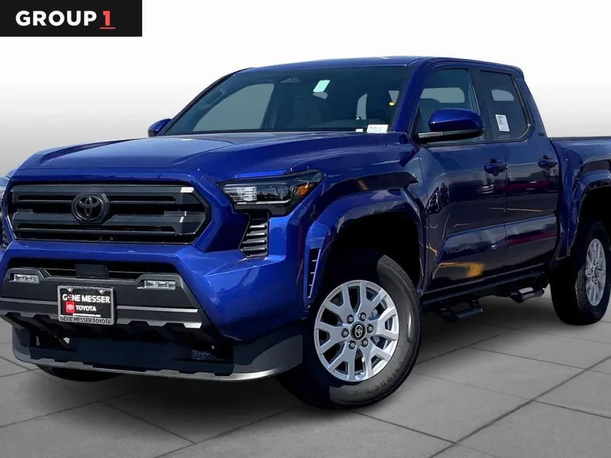 2025 Toyota Tacoma SR5 photo 1