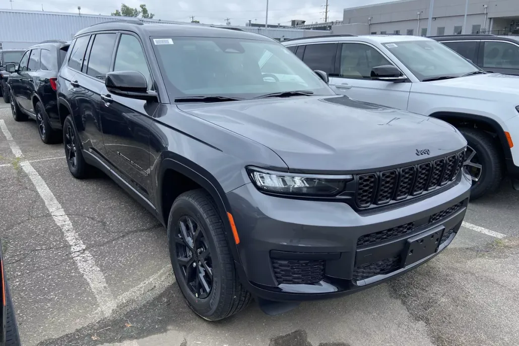 2025 Jeep Grand Cherokee Altitude X photo 1