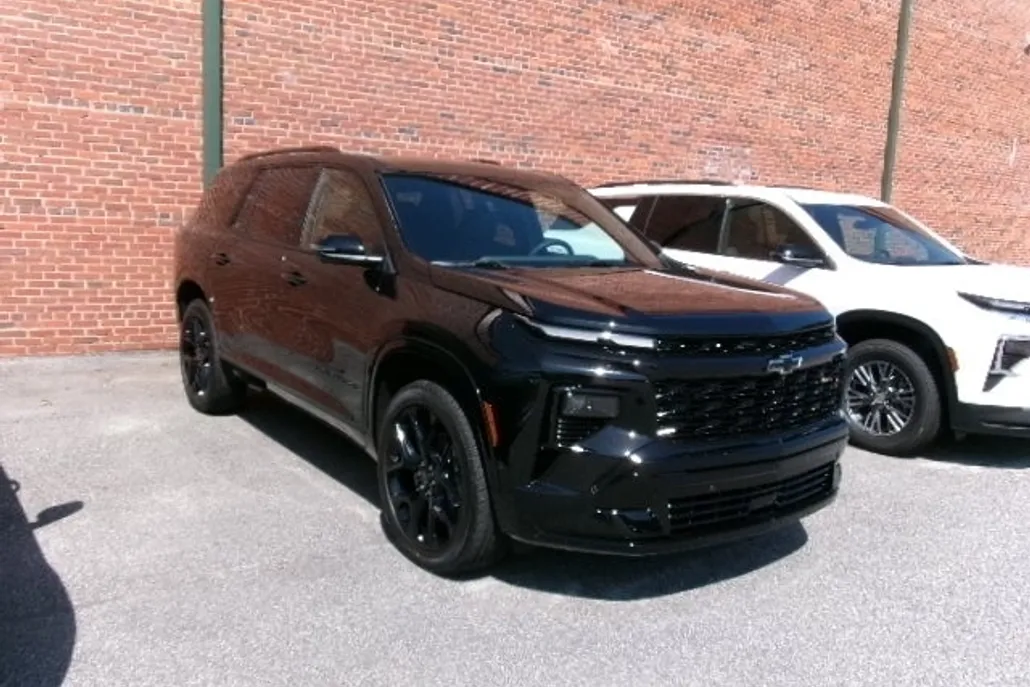 2025 Chevrolet Traverse RS photo 1