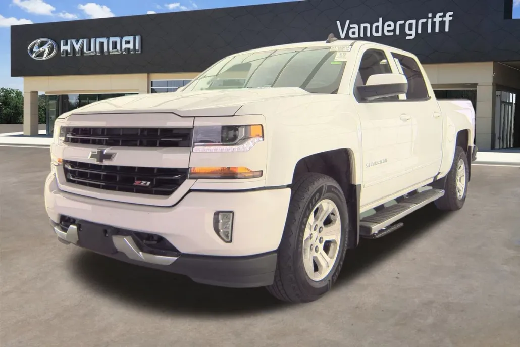 2018 Chevrolet Silverado 1500 LT2 photo 1
