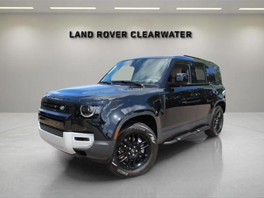2025 Land Rover Defender 110 S photo 1
