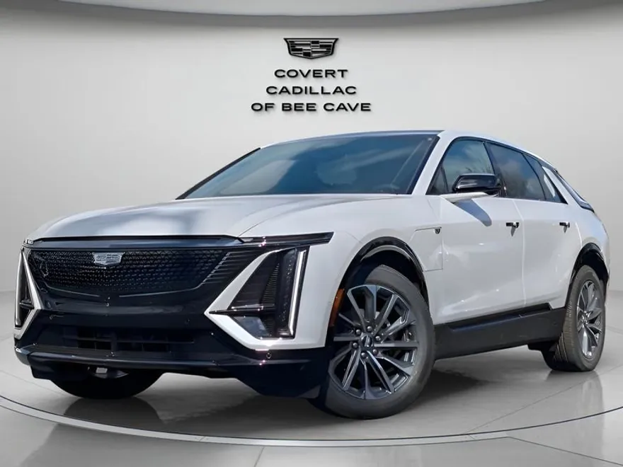 2025 Cadillac Lyriq Sport photo 1