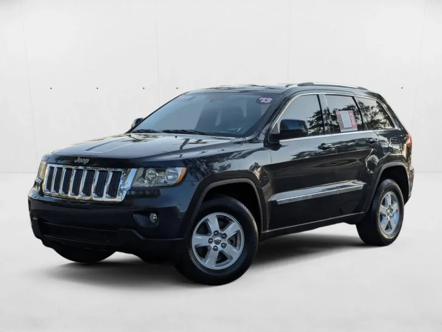 2013 Jeep Grand Cherokee Laredo photo 1