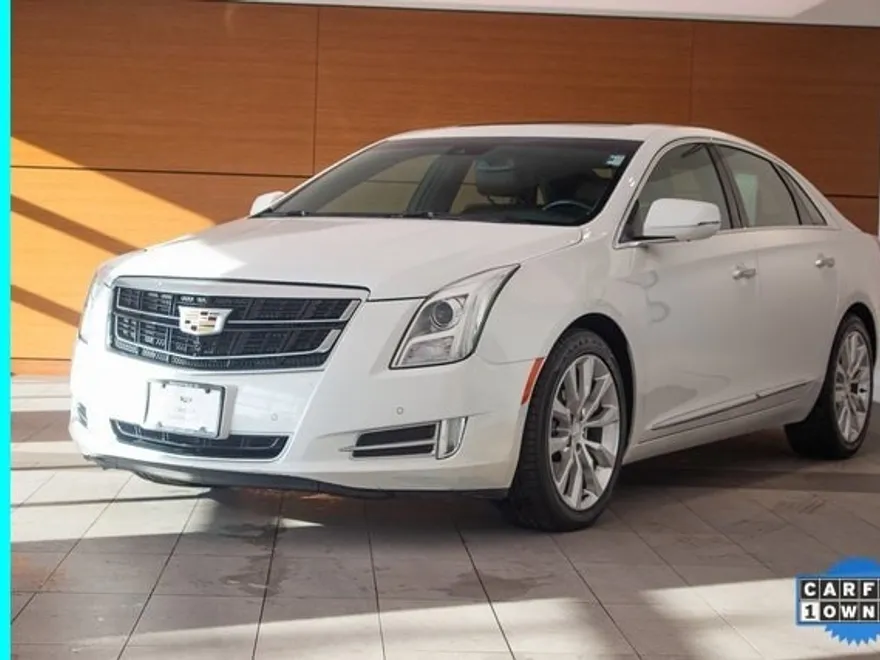 2016 Cadillac XTS Luxury photo 1