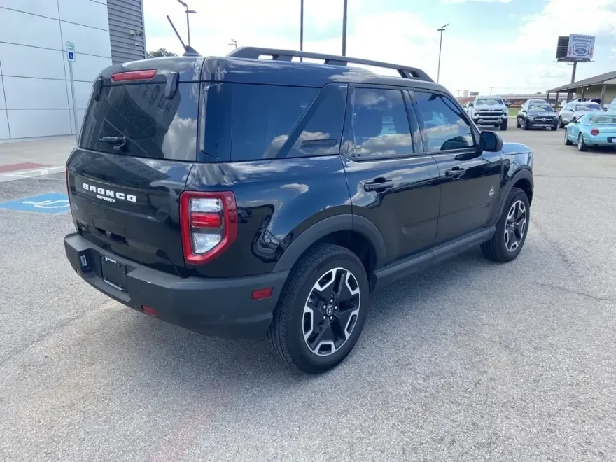 2023 Ford Bronco Sport Outer Banks photo 1