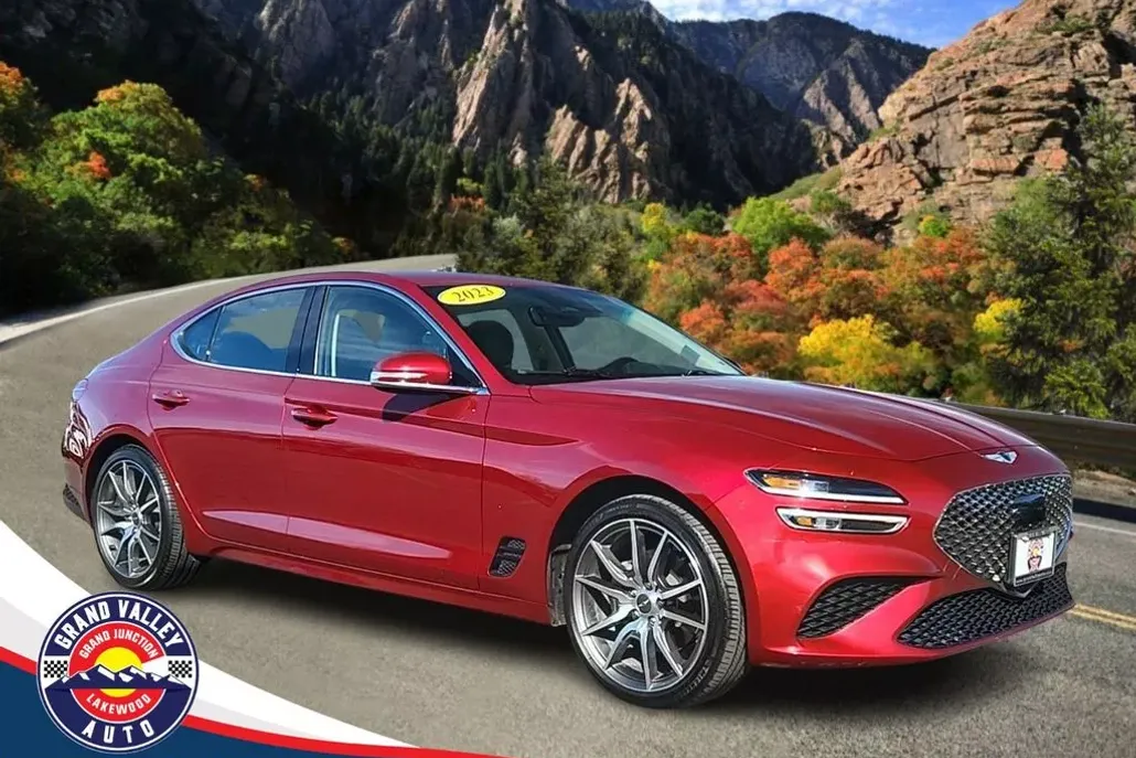 2023 Genesis G70 2.0T photo 1