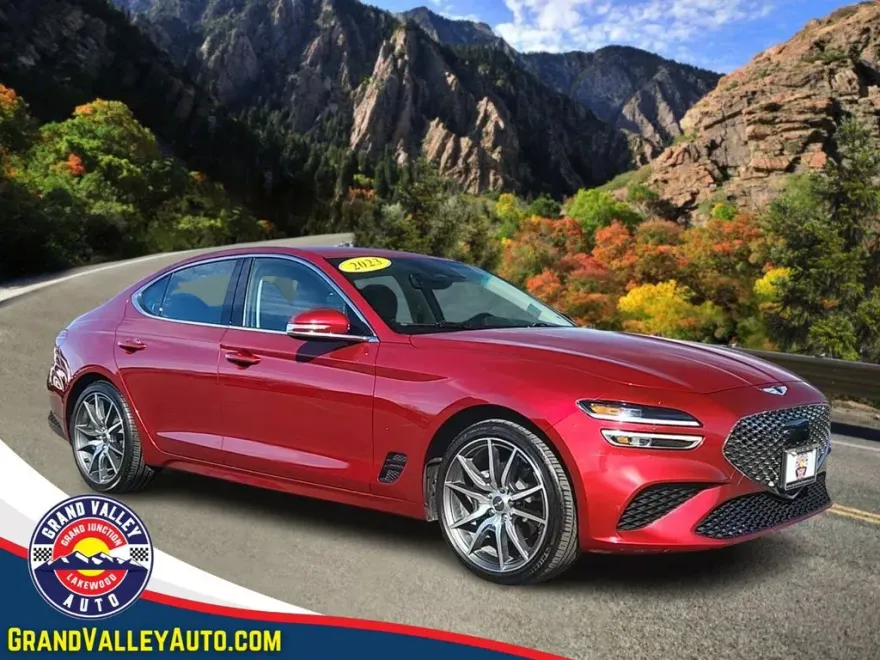 2023 Genesis G70 2.0T photo 1