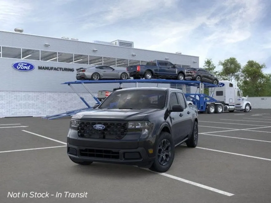2025 Ford Maverick XLT photo 1