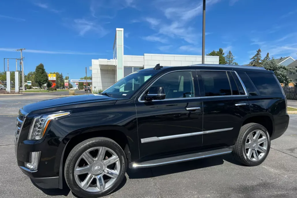 2018 Cadillac Escalade Luxury photo 1