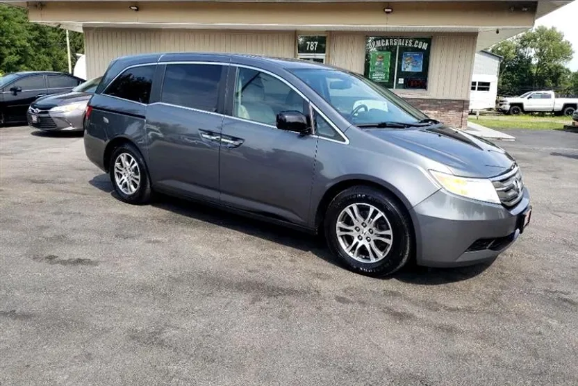2013 Honda Odyssey EX-L photo 1