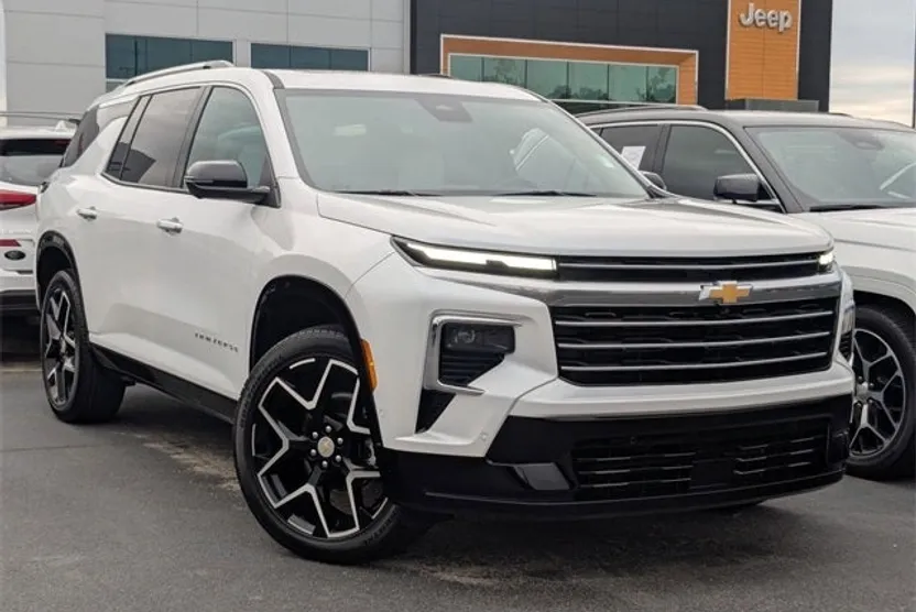 2025 Chevrolet Traverse High Country photo 1