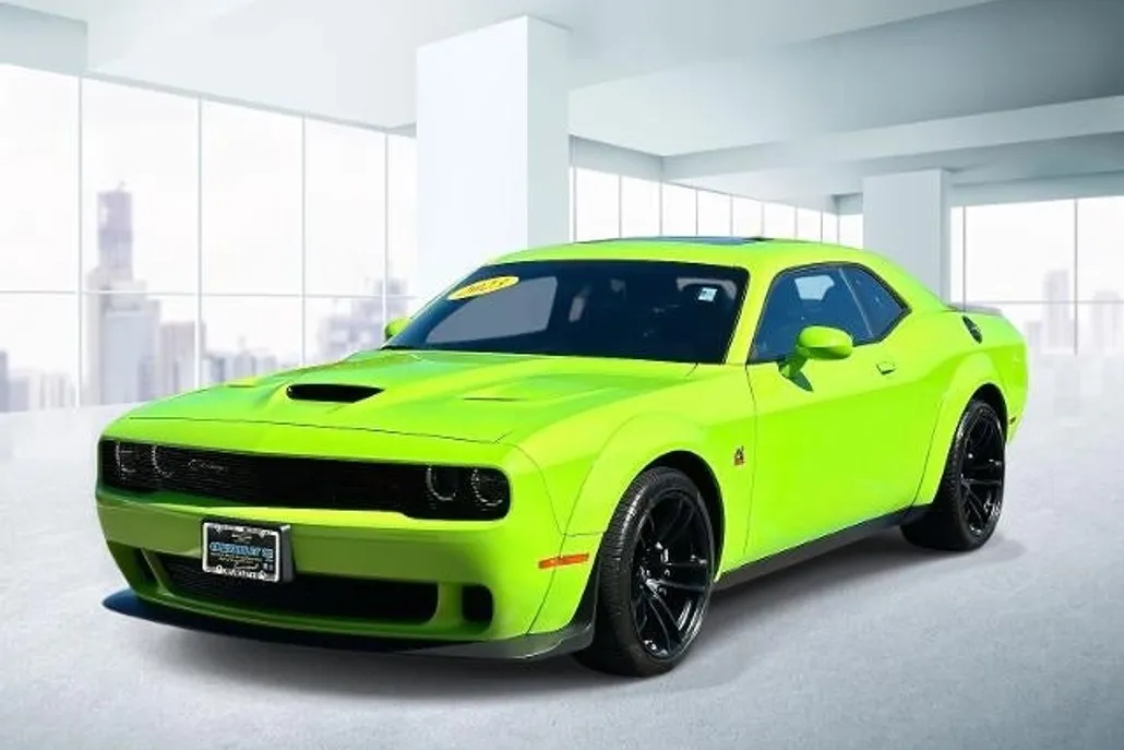 2023 Dodge Challenger R/T Scat Pack Widebody photo 1