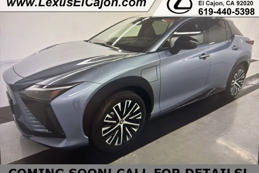 2023 Lexus RZ 450e Luxury photo 1