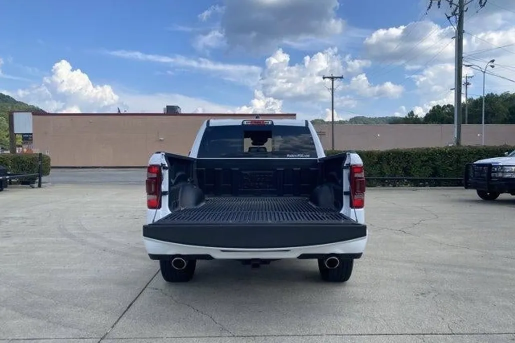 2022 Ram 1500 Laramie photo 1