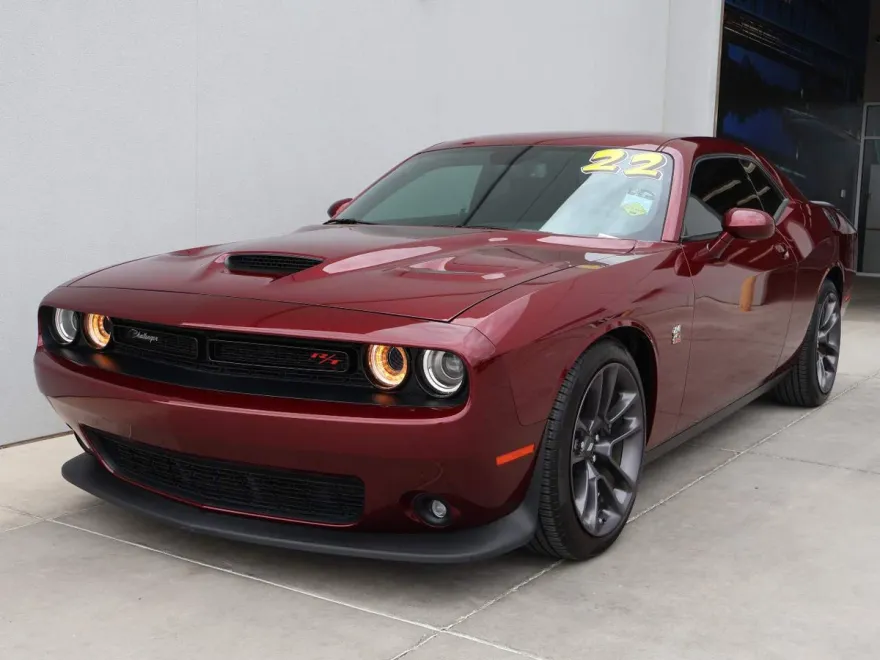 2022 Dodge Challenger R/T Scat Pack photo 1