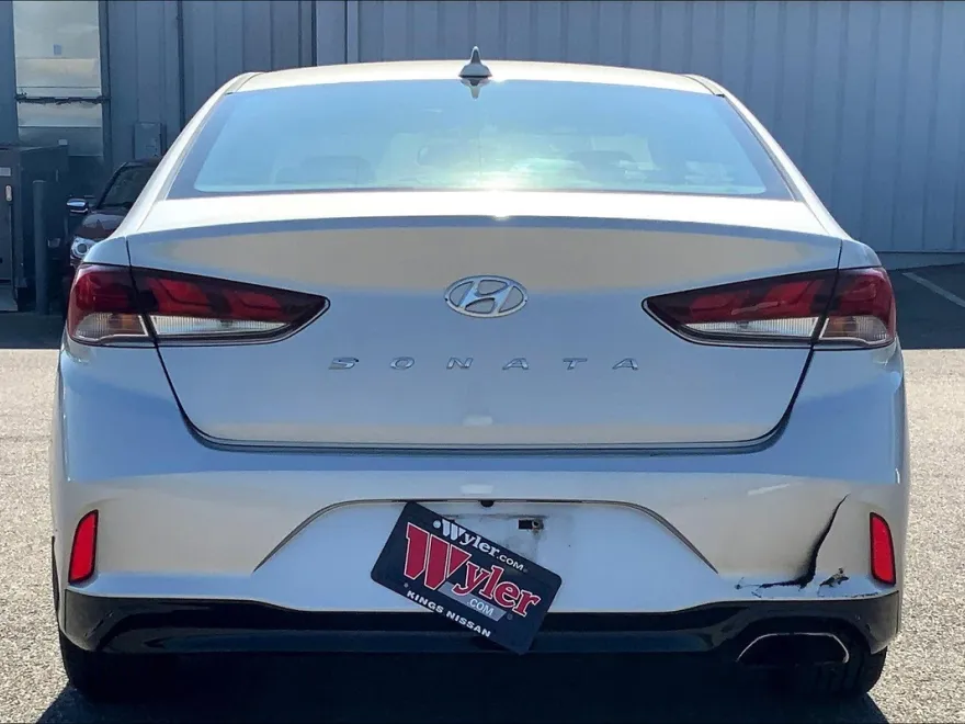 2018 Hyundai Sonata SEL photo 1