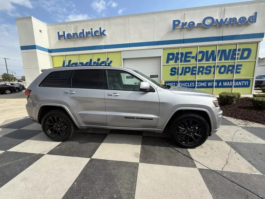 2018 Jeep Grand Cherokee Laredo photo 1