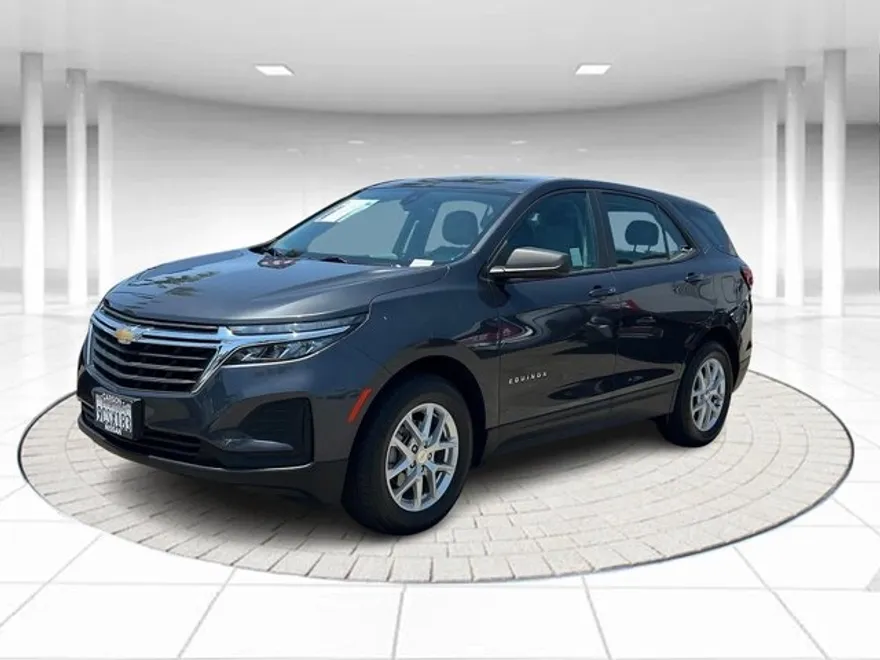 2022 Chevrolet Equinox LT photo 1