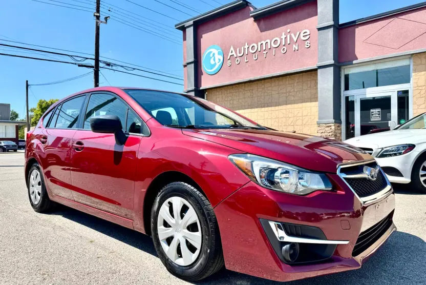 2016 Subaru Impreza 2.0i photo 1