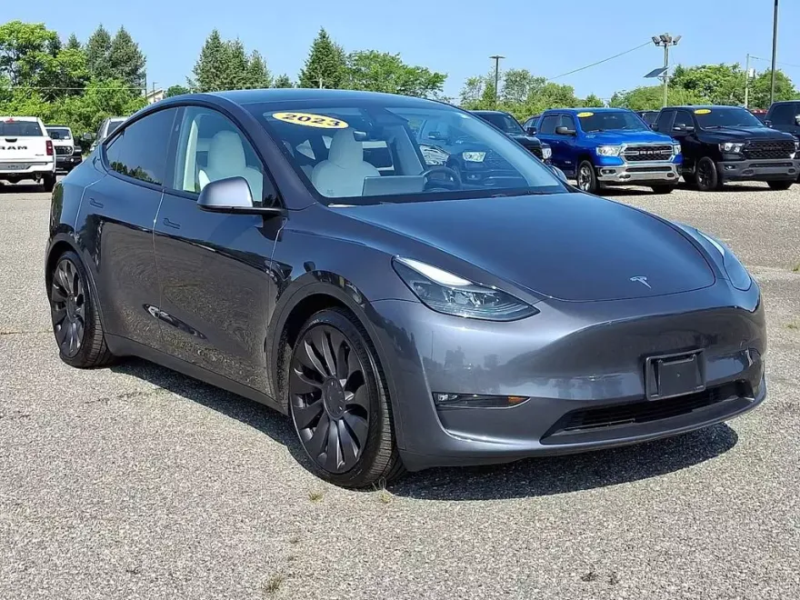 2023 Tesla Model Y Performance photo 1