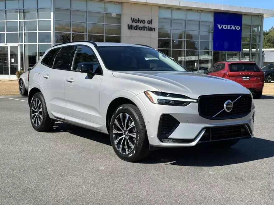 2025 Volvo XC60 B5 Plus photo 1