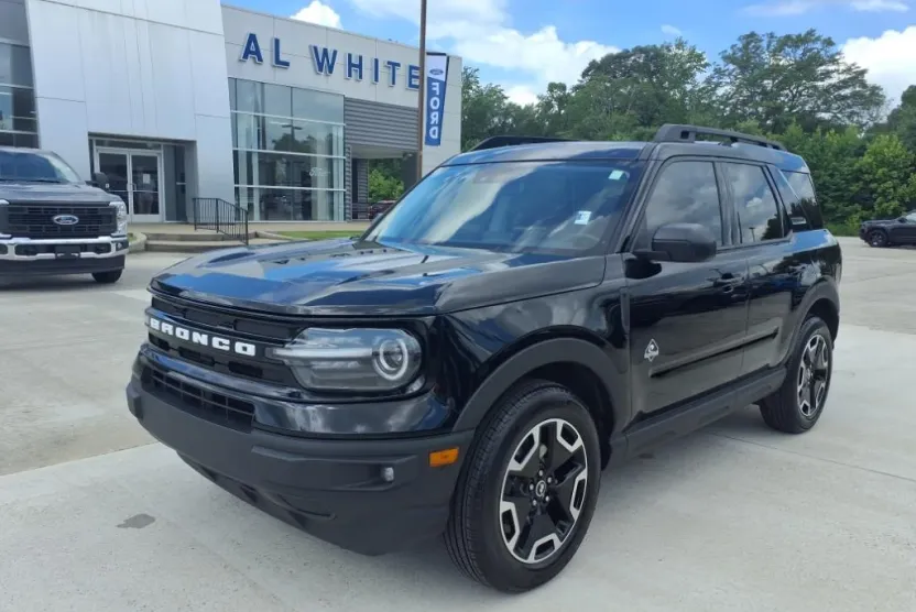 2022 Ford Bronco Sport Outer Banks photo 1