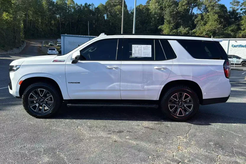 2022 Chevrolet Tahoe Z71 photo 1