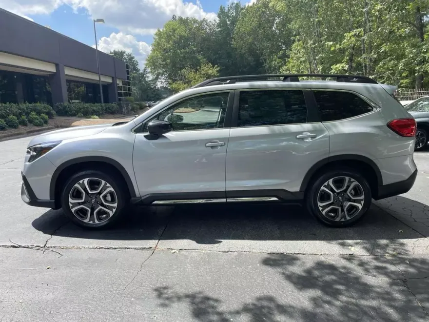 2025 Subaru Ascent Limited photo 1